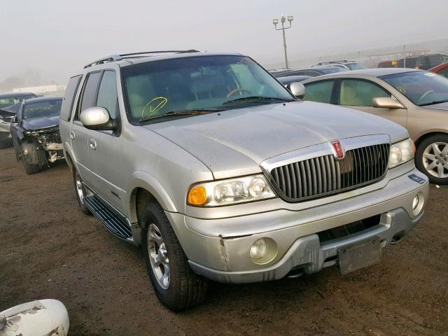 5LMFU28A9YLJ33348 - 2000 LINCOLN NAVIGATOR SILVER photo 1
