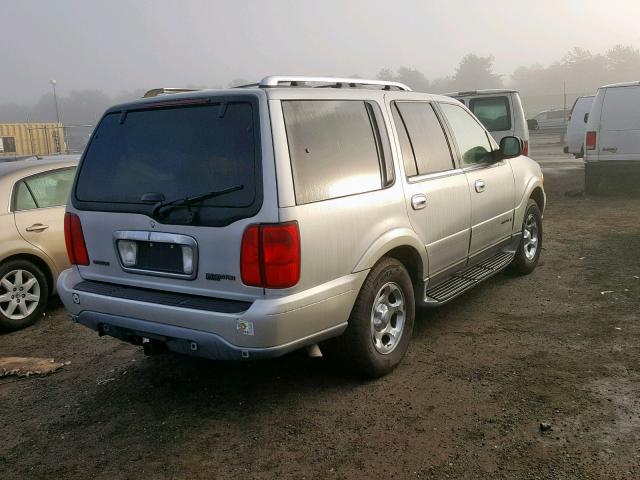5LMFU28A9YLJ33348 - 2000 LINCOLN NAVIGATOR SILVER photo 4