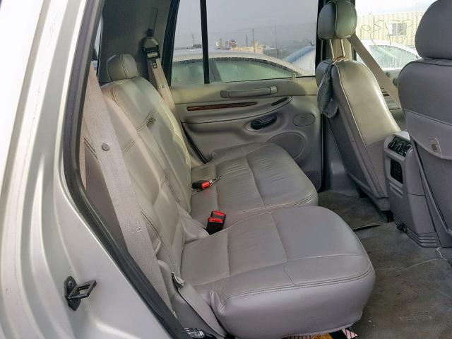5LMFU28A9YLJ33348 - 2000 LINCOLN NAVIGATOR SILVER photo 6