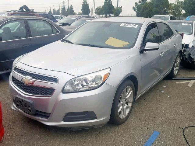 1G11D5RRXDF107091 - 2013 CHEVROLET MALIBU 1LT ვერცხლისფერი ფოტო 2