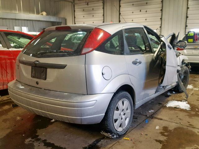 1FAFP37N67W198461 - 2007 FORD FOCUS ZX5 SILVER photo 4