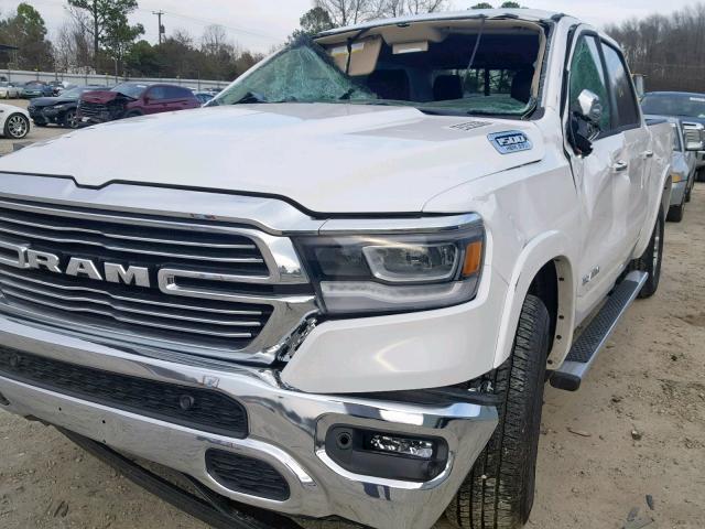 1C6SRFJT2KN643179 - 2019 RAM 1500 LARAM WHITE photo 9