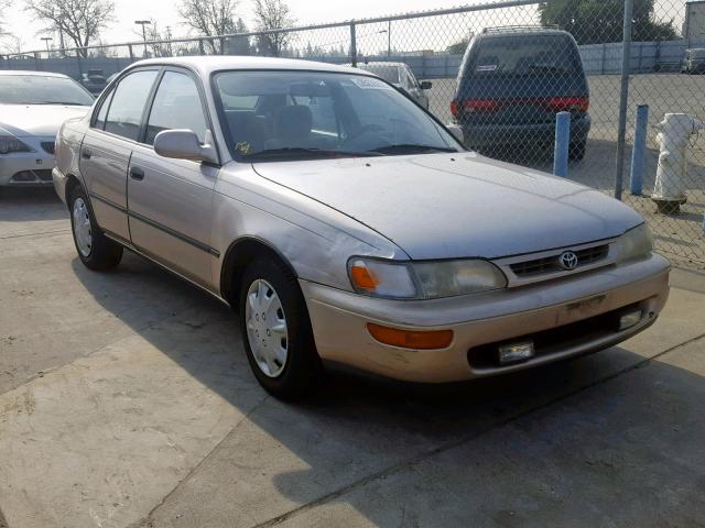 1NXBB02E8TZ485492 - 1996 TOYOTA COROLLA DX GOLD photo 1