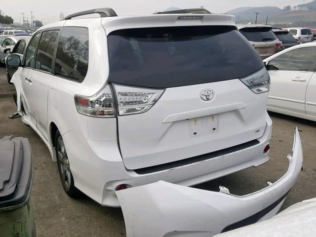 5TDXZ3DC0HS846793 - 2017 TOYOTA SIENNA SE WHITE photo 3