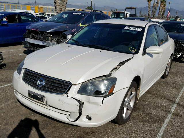 1N4BL11D55N491074 - 2005 NISSAN ALTIMA SE WHITE photo 2