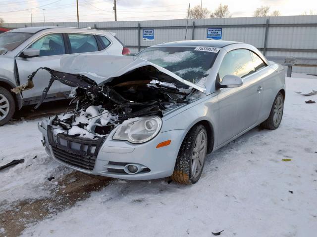 WVWFA71F38V033124 - 2008 VOLKSWAGEN EOS LUX Srebrny zdjęcie 2