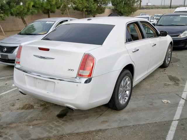 2C3CA5CG3BH518798 - 2011 CHRYSLER 300 LIMITE WHITE photo 4