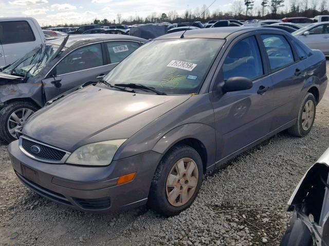 1FAHP34N06W229716 - 2006 FORD FOCUS ZX4 CHARCOAL photo 2