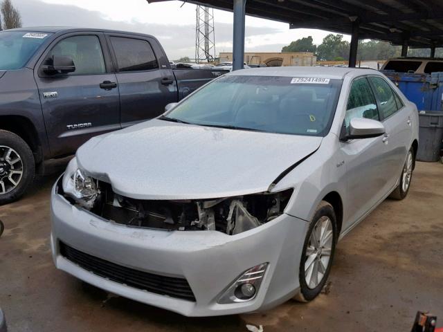 4T1BD1FK7CU062659 - 2012 TOYOTA CAMRY HYBR SILVER photo 2