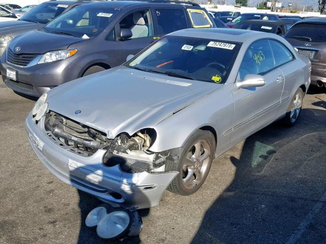 WDBTJ65J75F150303 - 2005 MERCEDES-BENZ CLK 320C SILVER photo 2