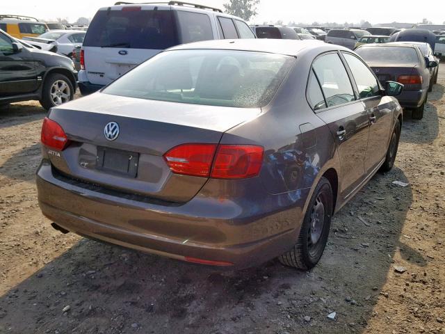3VW2K7AJ0DM218023 - 2013 VOLKSWAGEN JETTA BASE BROWN photo 4