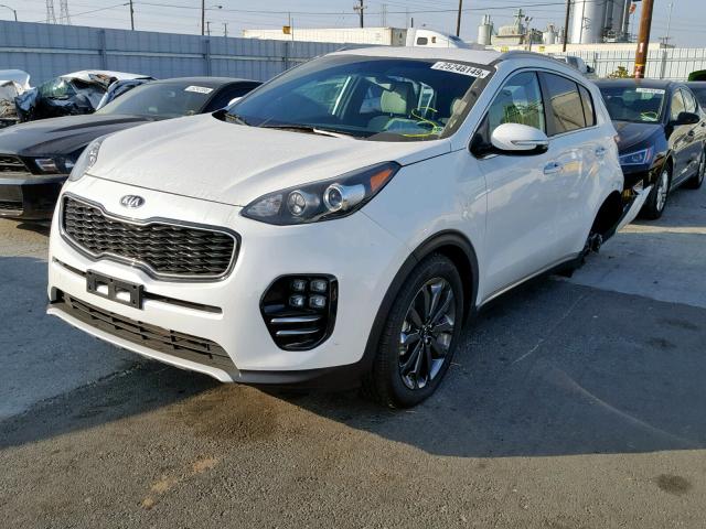 KNDPN3AC7J7427386 - 2018 KIA SPORTAGE E WHITE photo 2