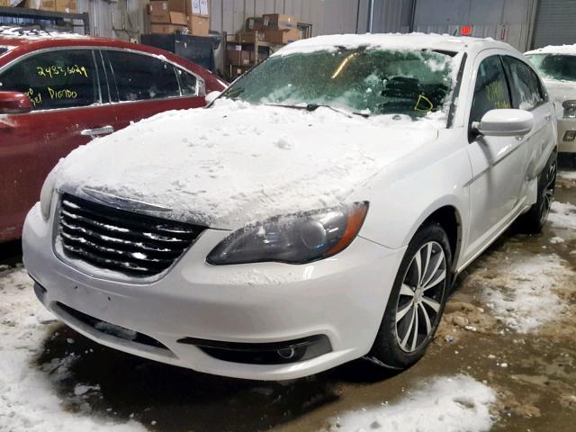 1C3CCBCG2DN724276 - 2013 CHRYSLER 200 LIMITE WHITE photo 2