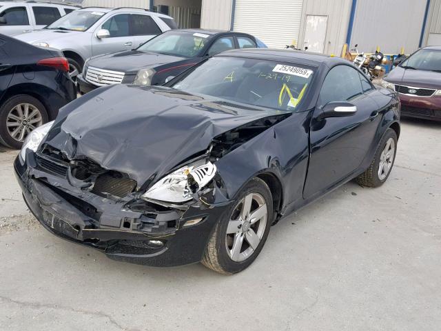 WDBWK54F98F183194 - 2008 MERCEDES-BENZ SLK 280 BLACK photo 2