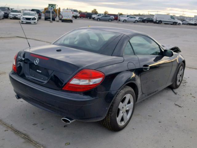 WDBWK54F98F183194 - 2008 MERCEDES-BENZ SLK 280 BLACK photo 4