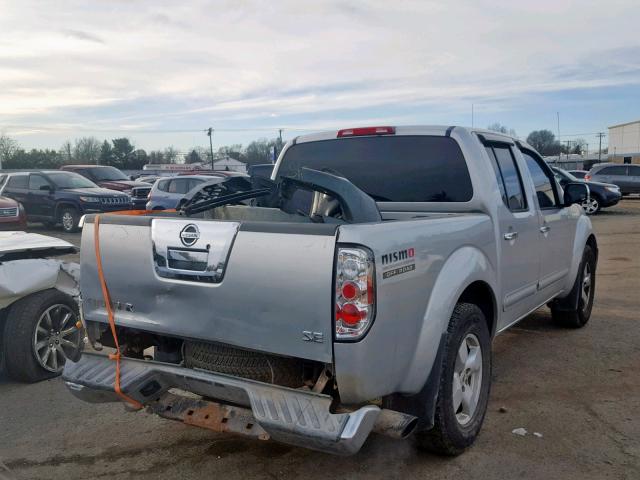 1N6AD07W25C439271 - 2005 NISSAN FRONTIER C SILVER photo 4