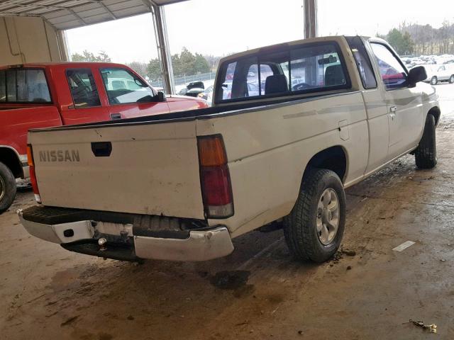 1N6SD16S0VC421845 - 1997 NISSAN TRUCK KING WHITE photo 4