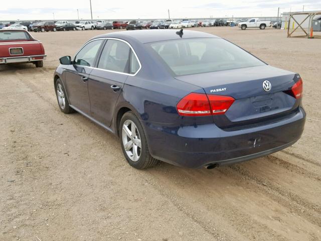 1VWAT7A38EC056204 - 2014 VOLKSWAGEN PASSAT S BLUE photo 3