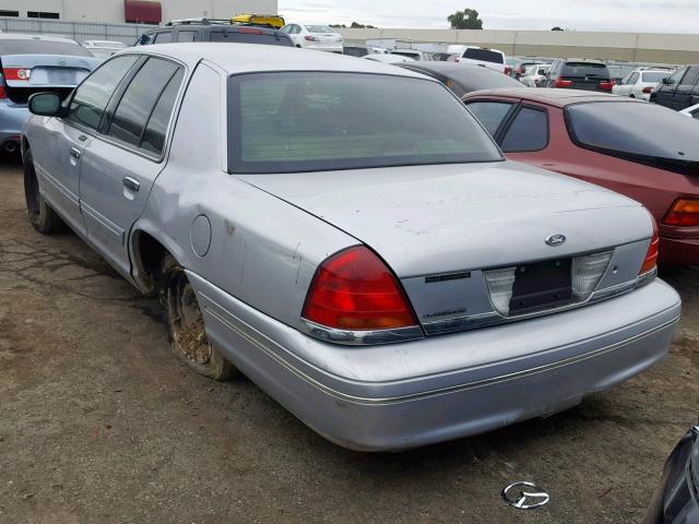 2FAFP73W91X204643 - 2001 FORD CROWN VICT SILVER photo 3