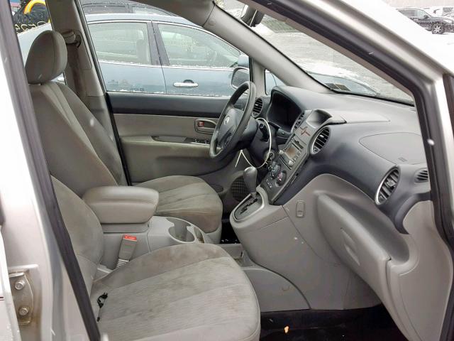 KNAFG526997252805 - 2009 KIA RONDO LX SILVER photo 5