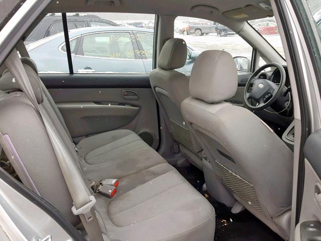 KNAFG526997252805 - 2009 KIA RONDO LX SILVER photo 6