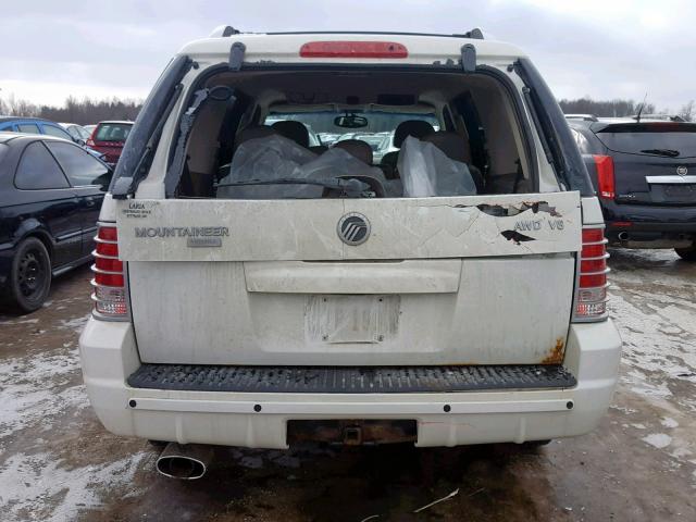 4M2DU86W54ZJ24504 - 2004 MERCURY MOUNTAINEE WHITE photo 9