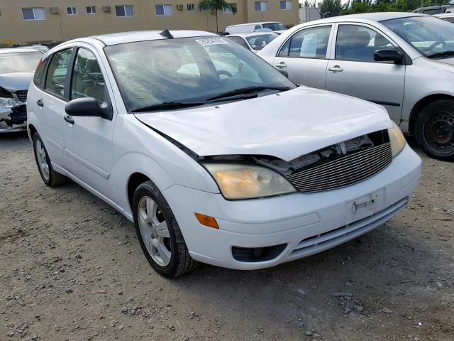 1FAFP37N66W166558 - 2006 FORD FOCUS ZX5 WHITE photo 1