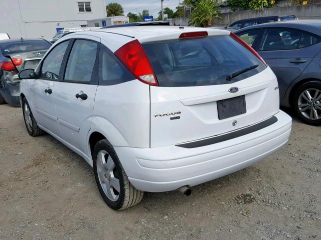 1FAFP37N66W166558 - 2006 FORD FOCUS ZX5 WHITE photo 3