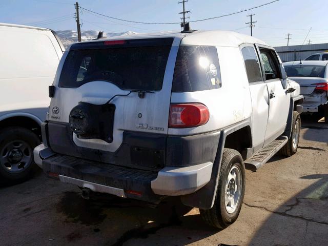 JTEBU11F970099106 - 2007 TOYOTA FJ CRUISER SILVER photo 4