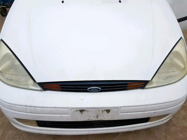 3FAFP31312R169128 - 2002 FORD FOCUS ZX3 WHITE photo 7