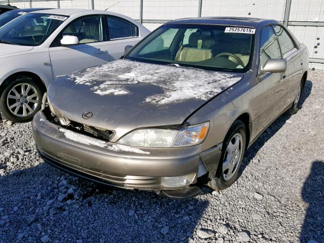 JT8BF28G3X5070267 - 1999 LEXUS ES 300 GOLD photo 2