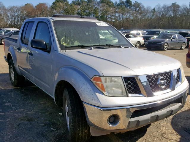 1N6AD07U67C425049 - 2007 NISSAN FRONTIER C SILVER photo 1