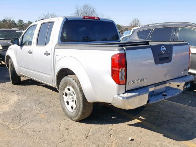 1N6AD07U67C425049 - 2007 NISSAN FRONTIER C SILVER photo 3