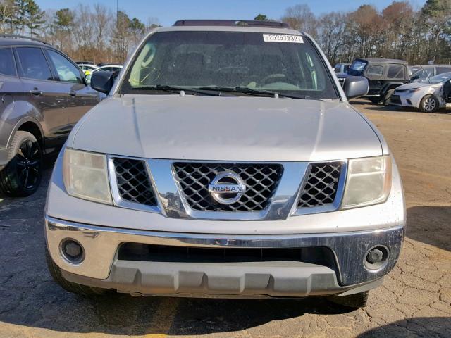 1N6AD07U67C425049 - 2007 NISSAN FRONTIER C SILVER photo 9