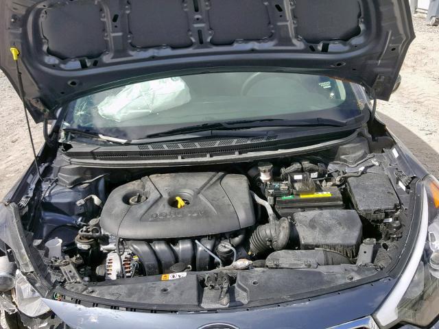 KNAFK4A68G5613864 - 2016 KIA FORTE LX GRAY photo 7