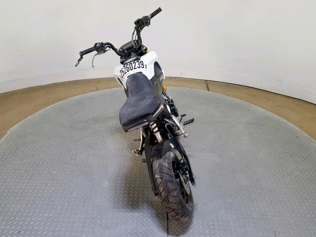 MLHJC6116F5103681 - 2015 HONDA GROM 125 WHITE photo 9