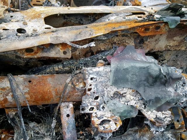 5TDBT48A81S040913 - 2001 TOYOTA SEQUOIA LI BURN photo 8