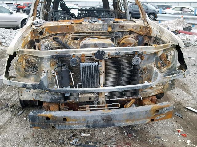 5TDBT48A81S040913 - 2001 TOYOTA SEQUOIA LI BURN photo 9