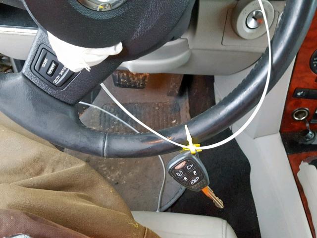 1J8HG58P67C534084 - 2007 JEEP COMMANDER TAN photo 9