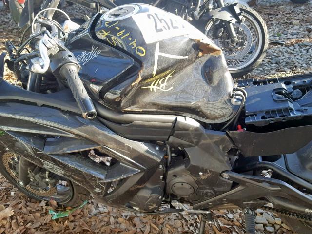 JKAEXEE11GDA22119 - 2016 KAWASAKI EX650 E BLACK photo 7