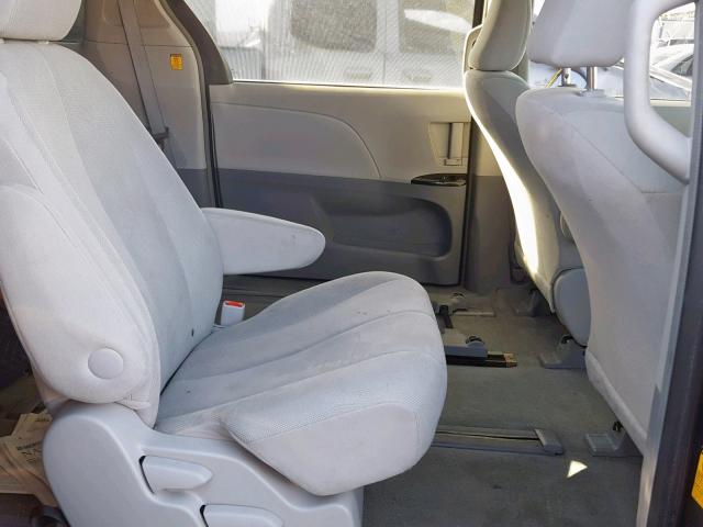 5TDZK3DC7DS289579 - 2013 TOYOTA SIENNA CREAM photo 6