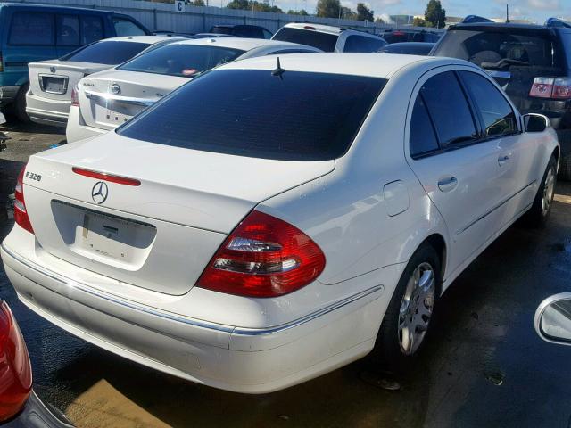 WDBUF65J24A446945 - 2004 MERCEDES-BENZ E 320 WHITE photo 4