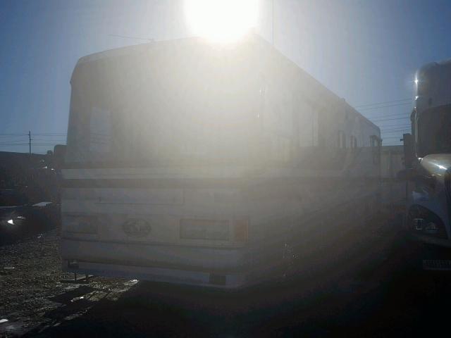 4SLA7EL25S1102854 - 1996 SAFARI MOTORHOME TWO TONE photo 2