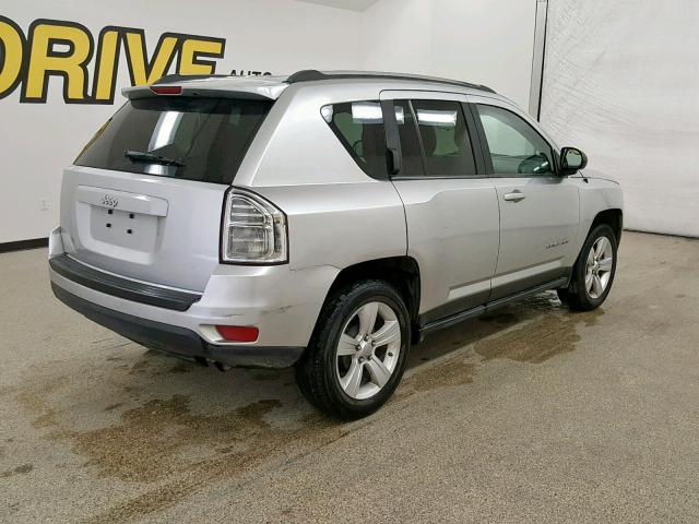 1C4NJCBA7CD647275 - 2012 JEEP COMPASS SP ნაცრისფერი ფოტო 4