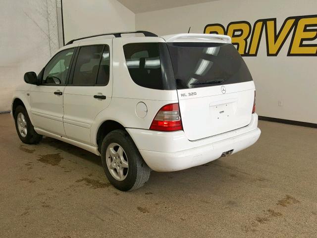 4JGAB54E01A267406 - 2001 MERCEDES-BENZ ML 320 WHITE photo 3