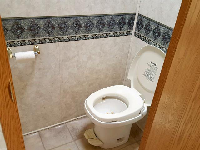 4YDF2852X34503154 - 2003 KEYSTONE MONTANA WHITE photo 9