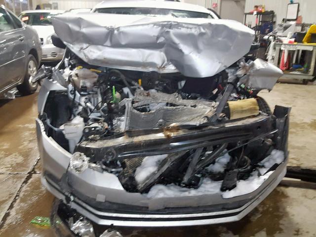 3VW2K7AJ7FM423003 - 2015 VOLKSWAGEN JETTA BASE SILVER photo 9