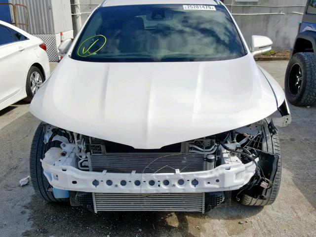 5LMTJ2AH2FUJ42306 - 2015 LINCOLN MKC WHITE photo 9