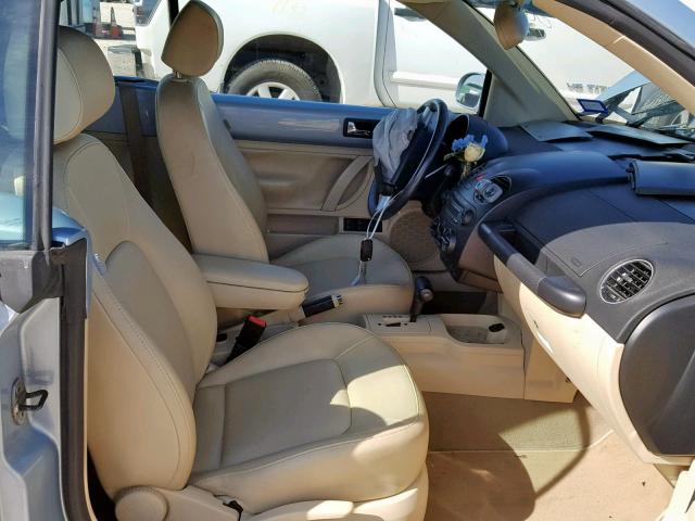 3VWRW3AL2AM005194 - 2010 VOLKSWAGEN NEW BEETLE BLUE photo 5