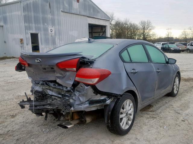 3KPFL4A77HE158486 - 2017 KIA FORTE LX GRAY photo 4